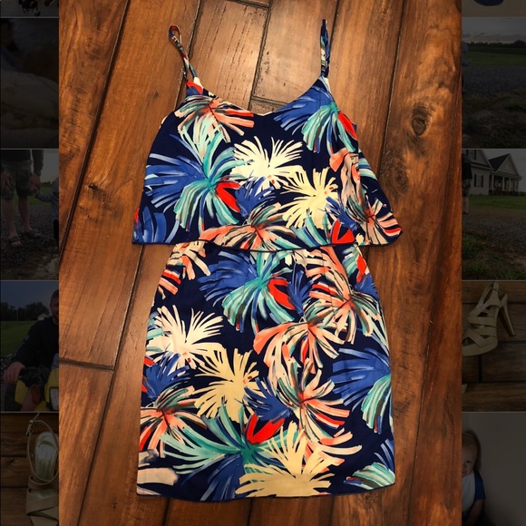 Dresses & Skirts - 💥Firecracker Print Boutique Dress💥